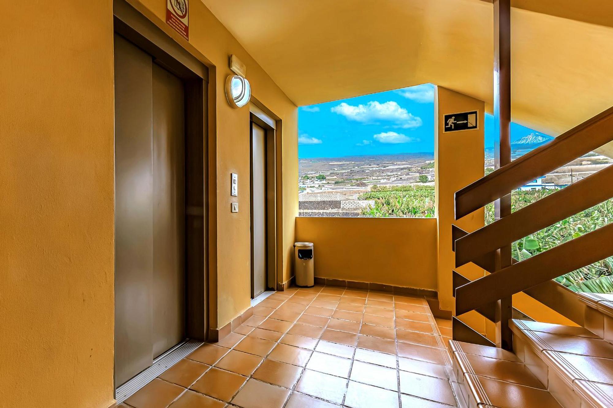 Sunflower Sea And Teide View 圣地亚哥港 外观 照片
